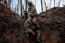 Ukraine đủ sức cầm cự bao lâu nếu Mỹ dừng viện trợ quân sự?