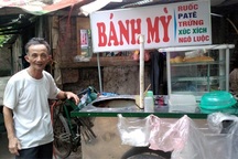 Đẩy xe bán xôi, ngô: Cả làng xây nhà lầu