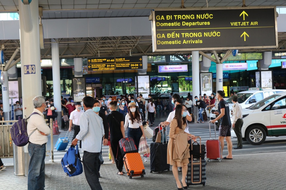 Bộ GTVT và TPHCM cùng cầu cứu Chính phủ gỡ khó cho Tân Sơn Nhất - 3 Bộ GTVT và TPHCM cùng cầu cứu Chính phủ gỡ khó cho Tân Sơn Nhất - 3