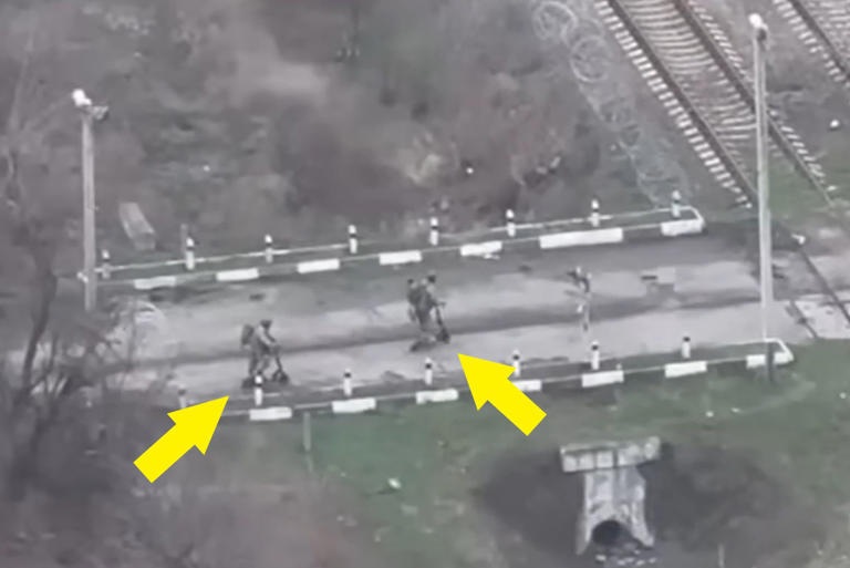 មូលហេតុដែលរុស្ស៊ីនាំម៉ូតូអគ្គិសនីទៅសមរភូមិអ៊ុយក្រែន - ១ Lý do Nga đưa xe scooter điện đến chiến trường Ukraine - 1