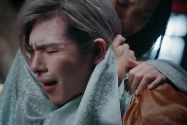 MV "Tự tâm" của Nguyễn Trần Trung Quân