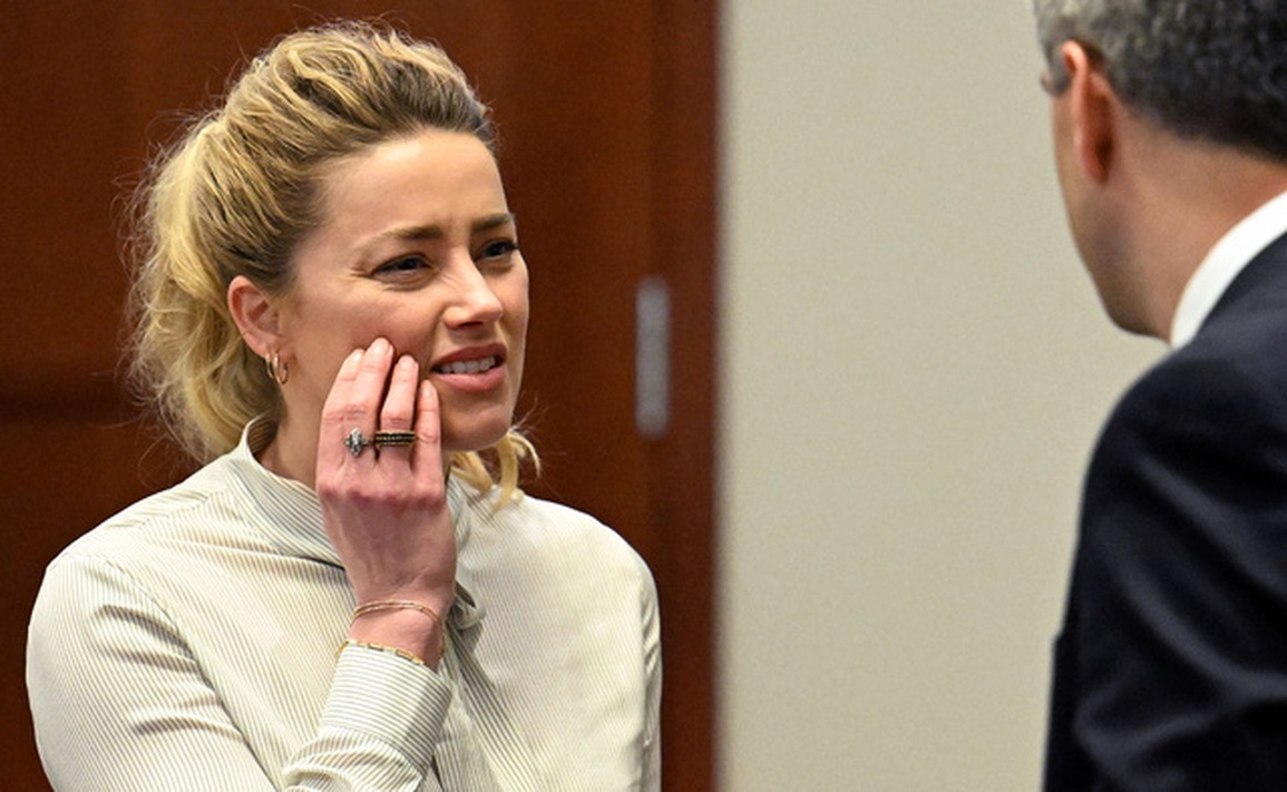 Amber Heard được gọi là một thảm họa của loài người - 3 Amber Heard được gọi là một thảm họa của loài người - 3