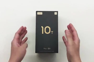Video Xiaomi châm biếm Apple sau khi bán iPhone 12 mà không kèm cục sạc