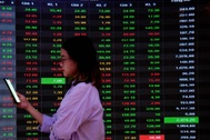 Chứng khoán hồi phục điểm số, cổ phiếu LPBank gây áp lực