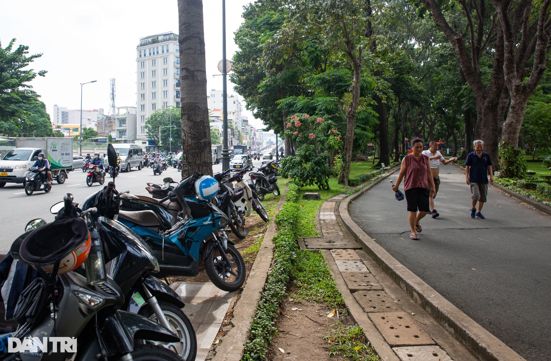 Bãi xe công viên ở TPHCM nơi cần không có, nơi có không cần - 2 Bãi xe công viên ở TPHCM nơi cần không có, nơi có không cần - 2