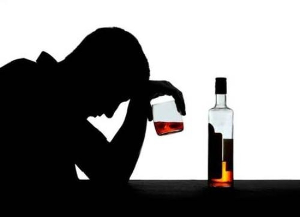 Người đàn ông nhập viện vì tự tay cắt cụt của quý - 1 Người đàn ông nhập viện vì tự tay cắt cụt của quý - 1