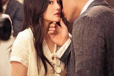 Phát hiện chồng "cắm sừng" nhờ bữa tiệc mừng nhà mới