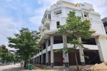 Đu đỉnh sốt đất, vay 8 tỷ đồng mua nhà liền kề, bán lỗ gần nửa vốn