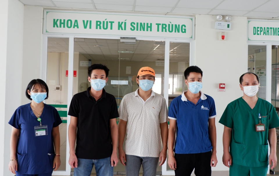 3 ca Covid-19 khỏi bệnh, chuẩn bị đón 120 ca dương tính về từ nước ngoài - 1 3 ca Covid-19 khỏi bệnh, chuẩn bị đón 120 ca dương tính về từ nước ngoài - 1