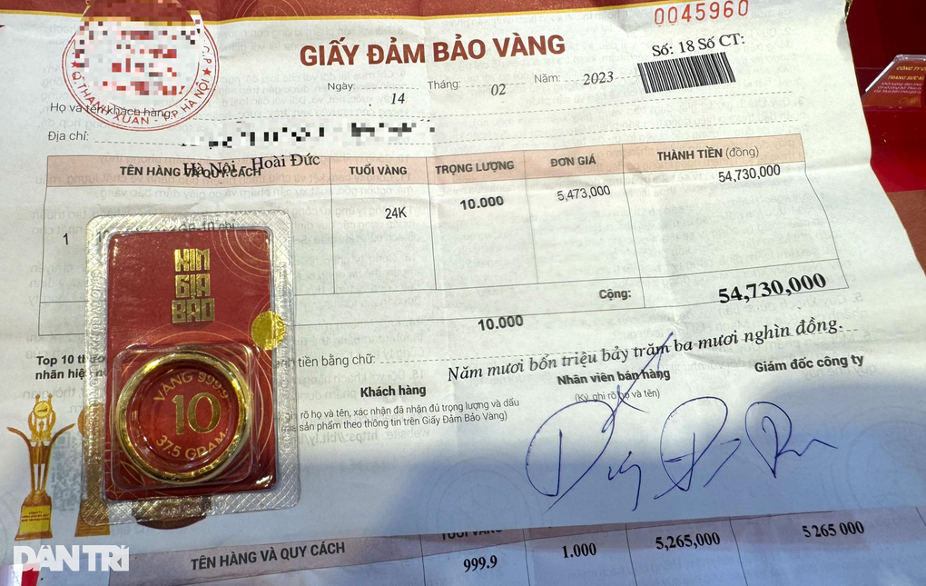 Giá vàng nóng, dân văn phòng lãi trăm triệu nhờ tích góp từng chỉ vàng - 2 Giá vàng nóng, dân văn phòng lãi trăm triệu nhờ tích góp từng chỉ vàng - 2