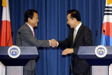 Nhật - Hàn gác bất đồng, đối phó với khủng hoảng kinh tế