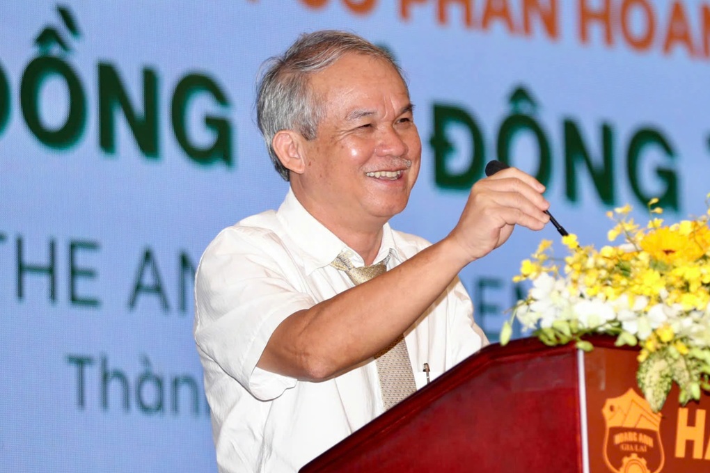 Bầu Đức viết thư, hé lộ về khoản thu nhập bất thường hơn 1.000 tỷ đồng - 1 Bầu Đức viết thư, hé lộ về khoản thu nhập bất thường hơn 1.000 tỷ đồng - 1