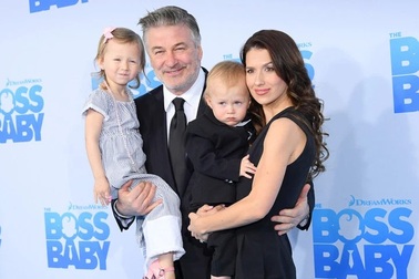 Sau 2 lần sảy thai, Hilaria Baldwin mang bầu đứa con thứ 5