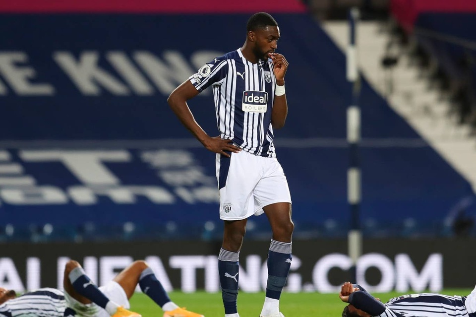 Sai lầm của trọng tài giúp Chelsea thoát thua West Brom - 17 Sai lầm của trọng tài giúp Chelsea thoát thua West Brom - 17