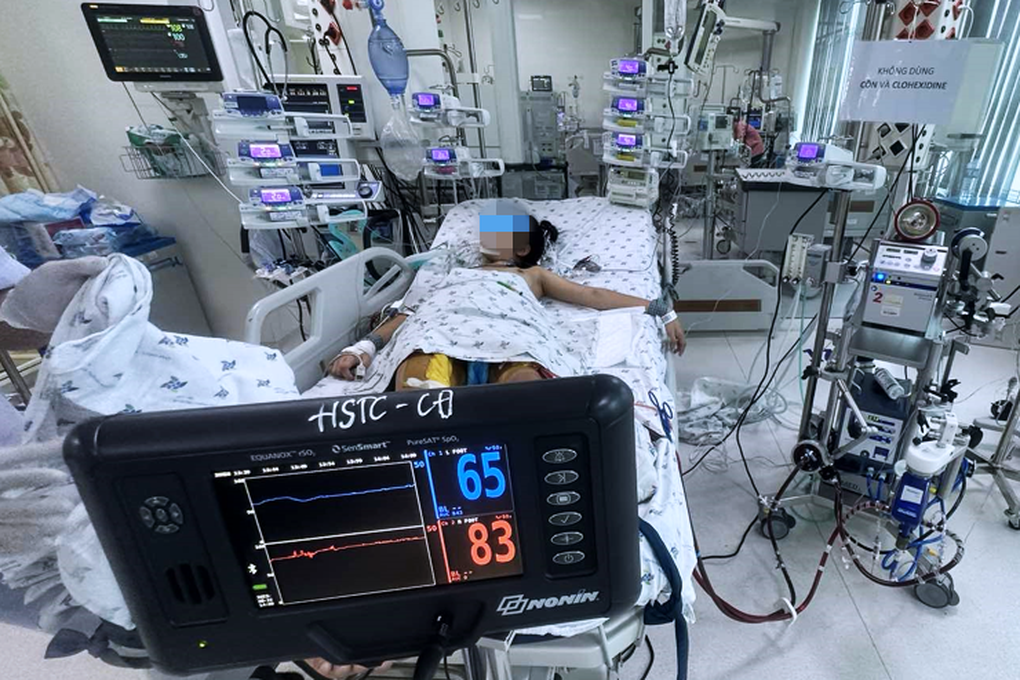 Bé gái viêm cơ tim nguy kịch sau khi sốt nhẹ: Cẩn trọng thời điểm giao mùa - 2 Bé gái viêm cơ tim nguy kịch sau khi sốt nhẹ: Cẩn trọng thời điểm giao mùa - 2