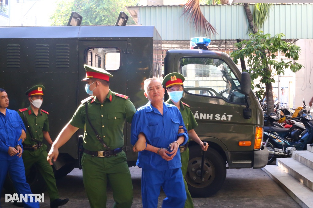 An ninh phiên xử trùm giang hồ Thảo Lụi được thắt chặt - 2 An ninh phiên xử trùm giang hồ Thảo Lụi được thắt chặt - 2