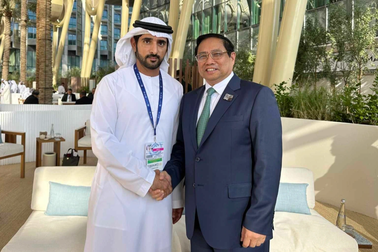 Thái tử thích cà phê Việt, sẽ chia sẻ việc xây Trung tâm Tài chính Dubai