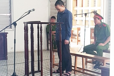 Chém đứt cổ con nợ vì không chịu trả 750.000 đồng