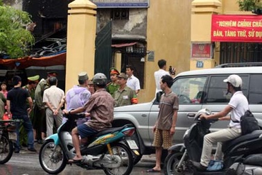 Hà Nội: Nổ lớn tại trụ sở Công an phường Ô Chợ Dừa