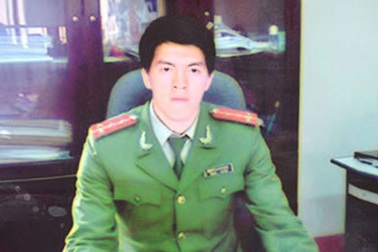 Giả danh công an giăng bẫy tình cô giáo