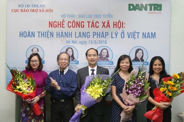 Giao lưu trực tuyến “Nghề Công tác xã hội: Hoàn thiện hành lang pháp lý tại Việt Nam”