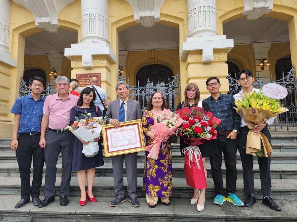 Nghệ sĩ nhiếp ảnh, nhà báo Chu Chí Thành và chuyện về Hai người lính - 1 Nghệ sĩ nhiếp ảnh, nhà báo Chu Chí Thành và chuyện về Hai người lính - 1