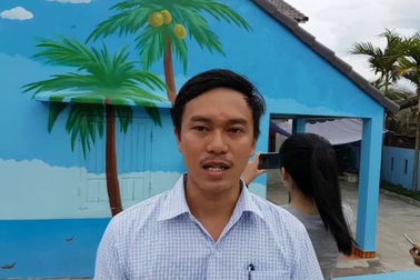 ​Phó Chủ tịch xã Tam Thanh trao đổi với PV