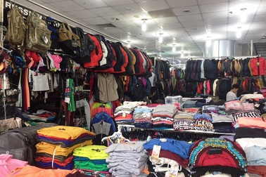 Sài Gòn trở lạnh, các shop quần áo ấm “hốt bạc”!