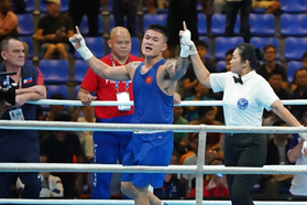 Áp đảo đối thủ, Trương Đình Hoàng vẫn thua ở trận chung kết boxing