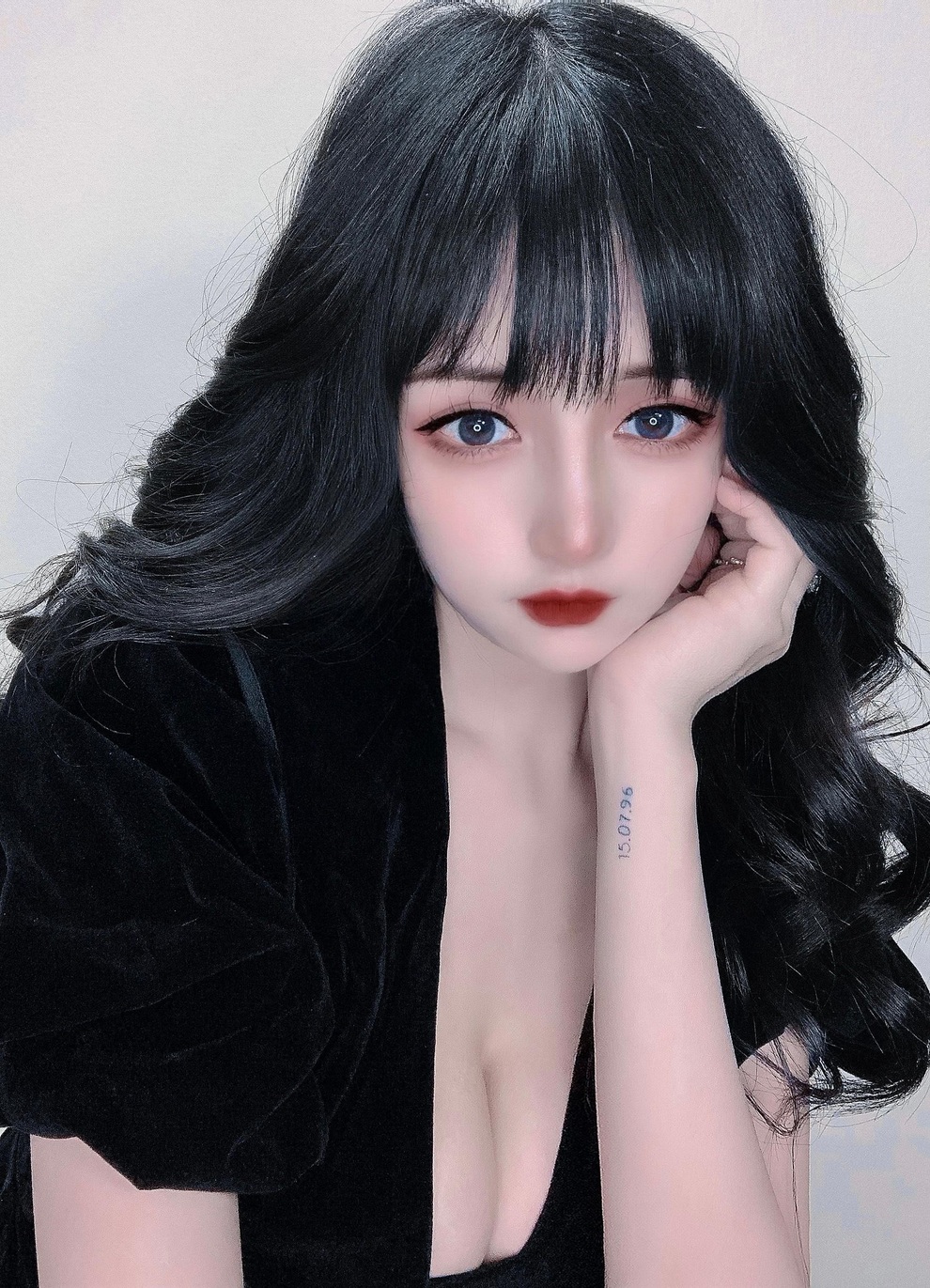Sở hữu vẻ đẹp không tuổi, hot girl gây bất ngờ khi tiết lộ năm sinh - 8 Sở hữu vẻ đẹp không tuổi, hot girl gây bất ngờ khi tiết lộ năm sinh - 8