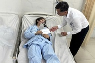 Lãnh đạo địa phương thăm hỏi, hỗ trợ nạn nhân vụ cháy khách sạn ở TPHCM