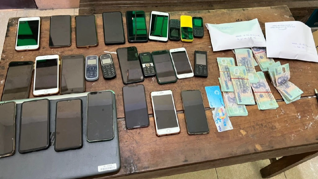 Triệt phá đường dây lô đề hơn trăm tỷ đồng - 2