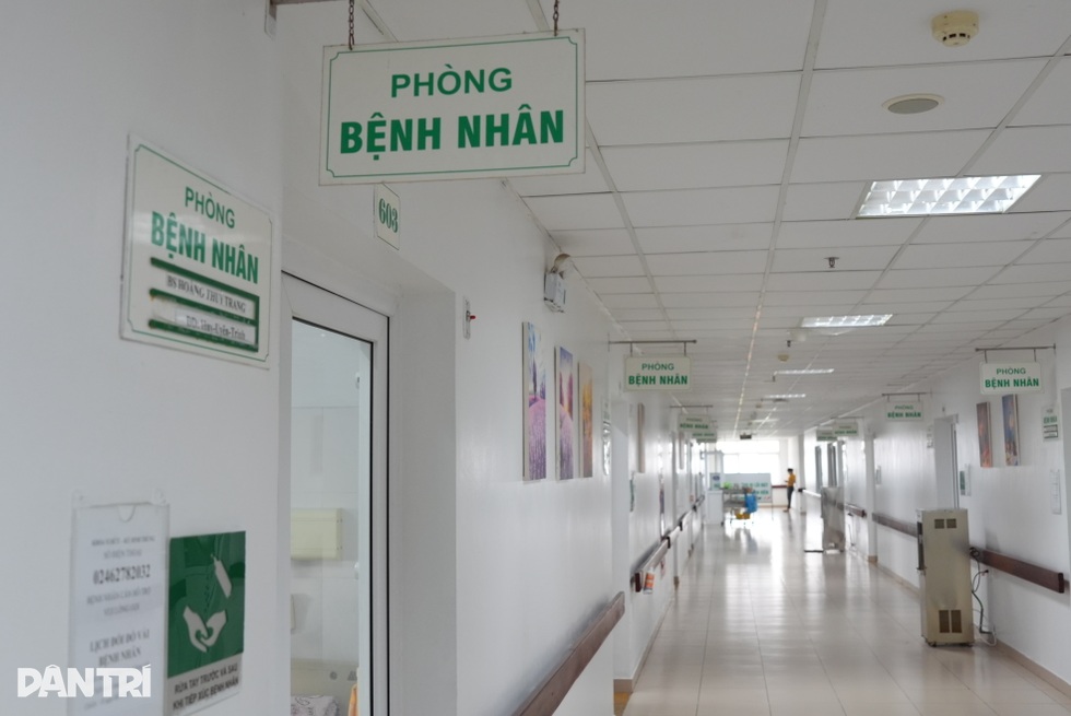 Ngỡ chỉ là cơn sốt nhẹ, người đàn ông rơi vào sốc sốt xuất huyết nguy kịch - 1 Ngỡ chỉ là cơn sốt nhẹ, người đàn ông rơi vào sốc sốt xuất huyết nguy kịch - 1