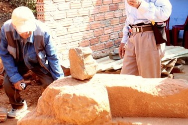 Khai quật quần thể điêu khắc Chămpa mới phát lộ