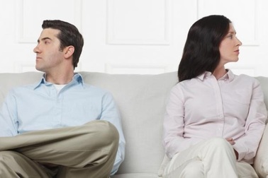 Tại sao các cặp đôi yêu lâu năm thường ly hôn ngay khi mới cưới?