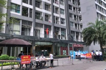 Hà Nội: Phong tỏa tòa Park 11 Times City có nam sinh nghi mắc Covid-19