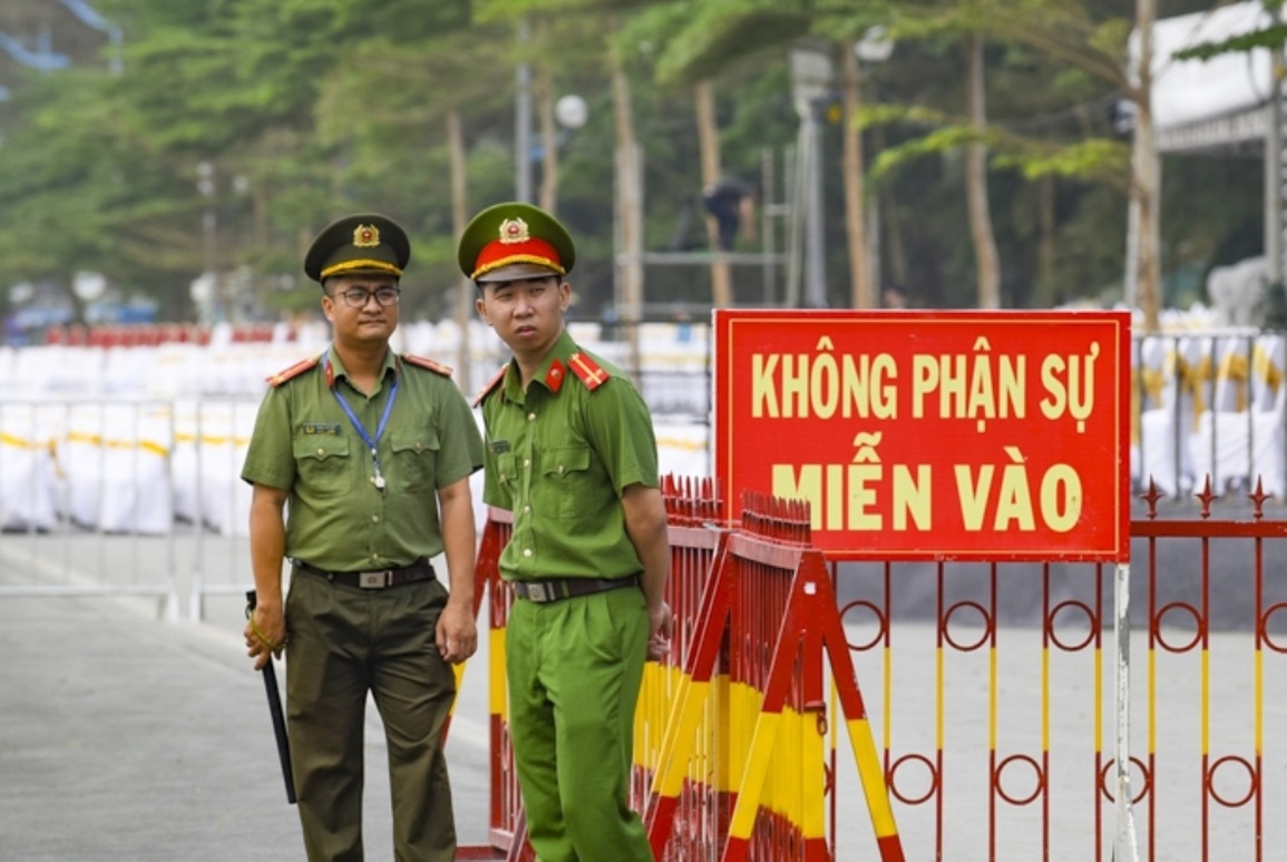 Huy động gần 900 cán bộ công an bảo vệ lễ hội du lịch biển Sầm Sơn - 1