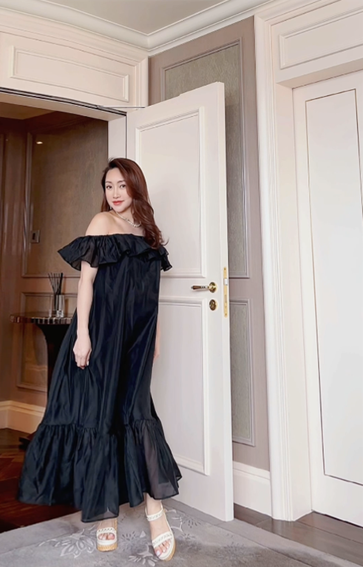 Bà xã Chi Bảo bầu 8 tháng vẫn phối đồ trẻ trung, sành điệu - 6 Bà xã Chi Bảo bầu 8 tháng vẫn phối đồ trẻ trung, sành điệu - 6