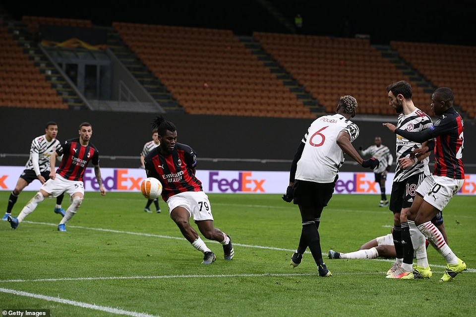 Pogba tỏa sáng giúp Man Utd vượt ải AC Milan, Tottenham bị loại cực sốc - 1 Pogba tỏa sáng giúp Man Utd vượt ải AC Milan, Tottenham bị loại cực sốc - 1