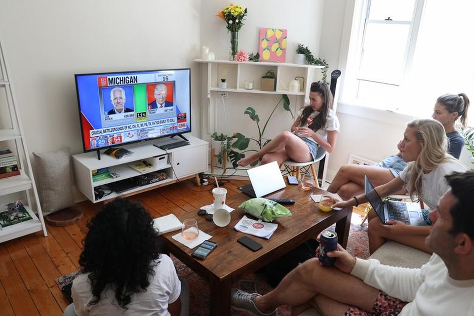 Bầu cử gay cấn, người Mỹ thâu đêm chờ kết quả - 3