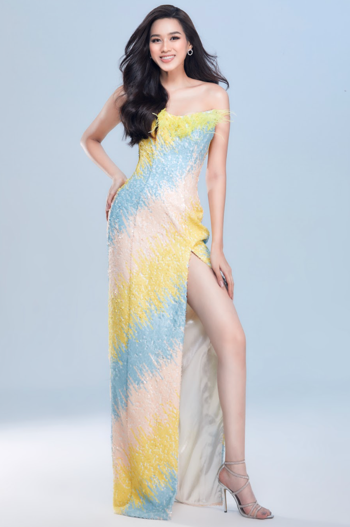 Đỗ Thị Hà nói gì khi chung kết Hoa hậu Thế giới bị hủy vào phút chót? - 2 Đỗ Thị Hà nói gì khi chung kết Hoa hậu Thế giới bị hủy vào phút chót? - 2