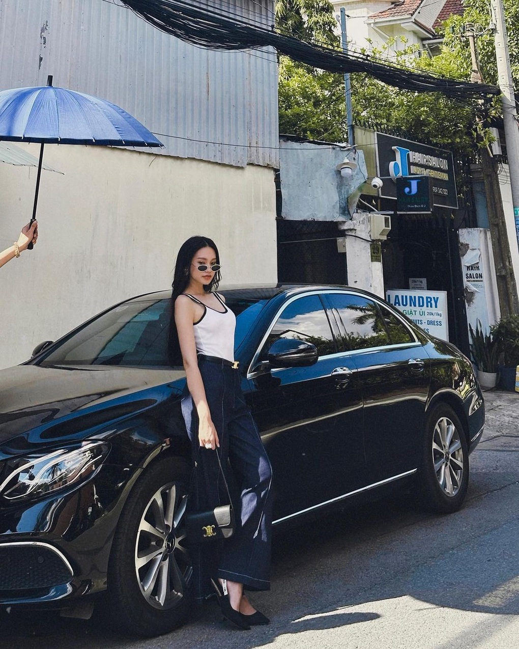 Bóc giá túi xách hàng hiệu của vợ, bạn gái cầu thủ Việt - 6 Bóc giá túi xách hàng hiệu của vợ, bạn gái cầu thủ Việt - 6