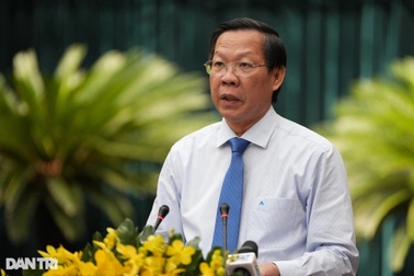 Nhìn lại năm 2023, Chủ tịch TPHCM yêu cầu "mổ xẻ" tâm lý đùn đẩy, chờ đợi