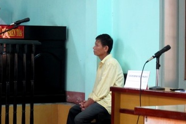 4 năm tù vì dâm ô với trẻ em