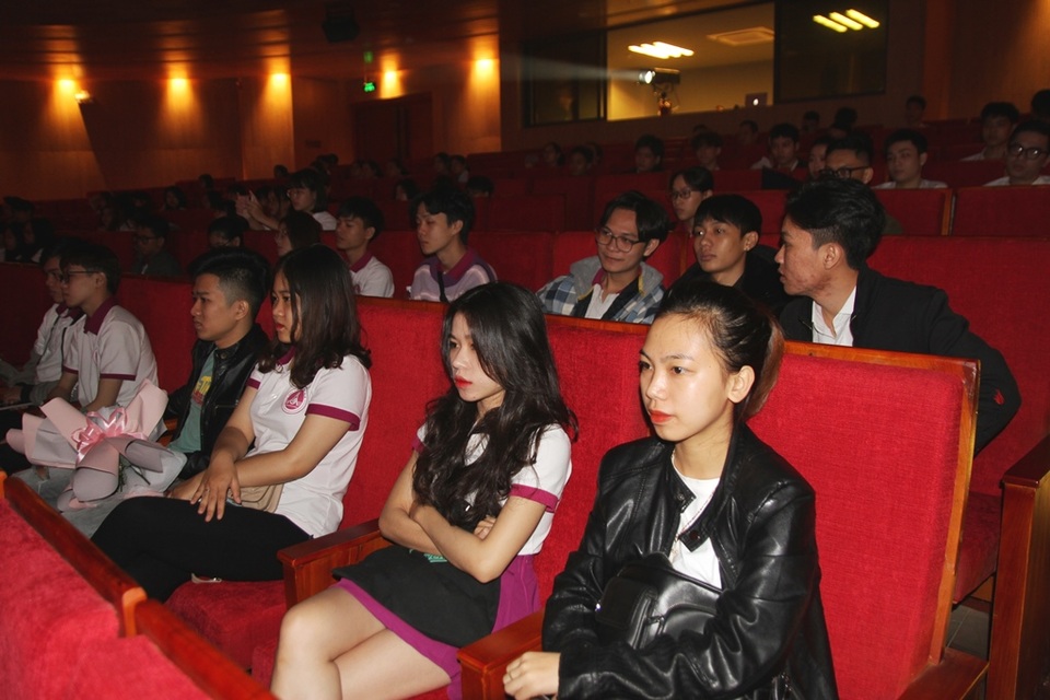 Bộ trưởng Nguyễn Ngọc Thiện đánh trống khai giảng Học viện Âm nhạc Huế - 7 Bộ trưởng Nguyễn Ngọc Thiện đánh trống khai giảng Học viện Âm nhạc Huế - 7