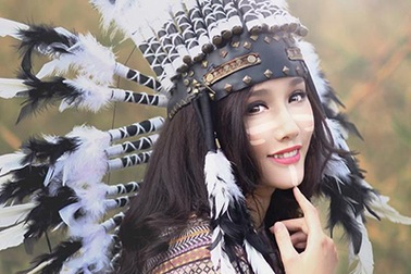 "Hot girl" Ngân Búng hóa nữ thổ dân xinh đẹp