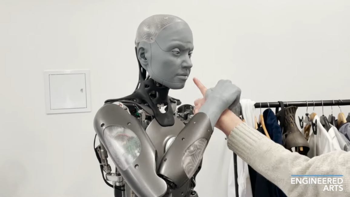 Phản ứng gây kinh ngạc của robot có biểu cảm giống người thật - 1 Phản ứng gây kinh ngạc của robot có biểu cảm giống người thật - 1