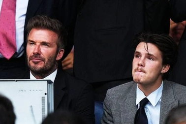 18 tuổi, cậu ba nhà Beckham gây sửng sốt với diện mạo tuấn tú