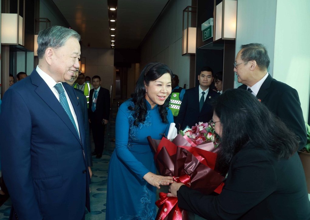 Tổng Bí thư Tô Lâm và Phu nhân bắt đầu thăm chính thức Cộng hòa Singapore