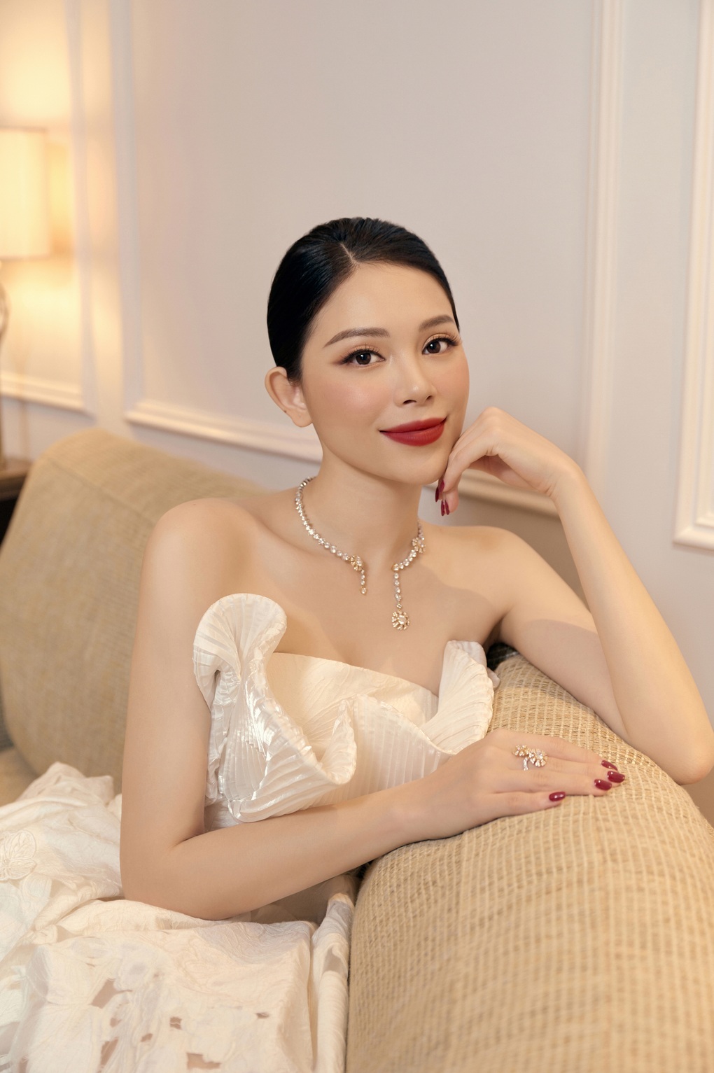 Linh Rin: Phillip Nguyễn ghi điểm không vì những cuộc hẹn xa hoa - 2 Linh Rin: Phillip Nguyễn ghi điểm không vì những cuộc hẹn xa hoa - 2